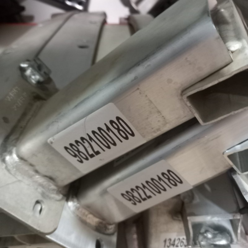Ürün Kodu : 9822100180 - Opel Grandland, Peugeot 3008, 5008 Ön Tampon Alt Demiri (Traversi) Orjinal 9822100180